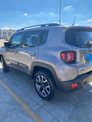 JEEP RENEGADE 2.0 16V TURBO DIESEL LONGITUDE 4P 4X4 AUTOMÁTICO JEEP RENEGADE 2.0 16V TURBO DIESEL LONGITUDE 4P 4X4 AUTOMÁTICO